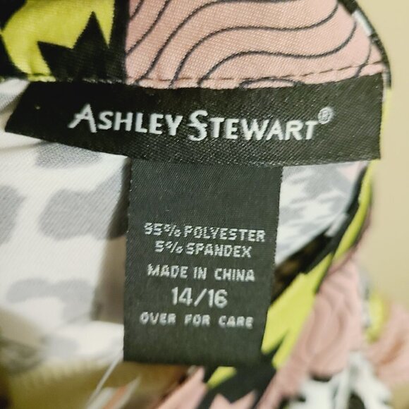 Ashley Stewart | Women's Mixed Print Drama Puff Sleeved Top (Size 14/16) - Picture 3 of 11